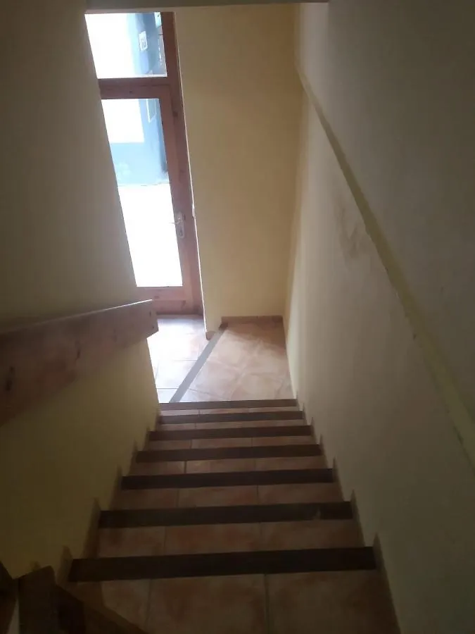 Apartment Buhardilla Para Dos En Can Mingu Besalu Spain