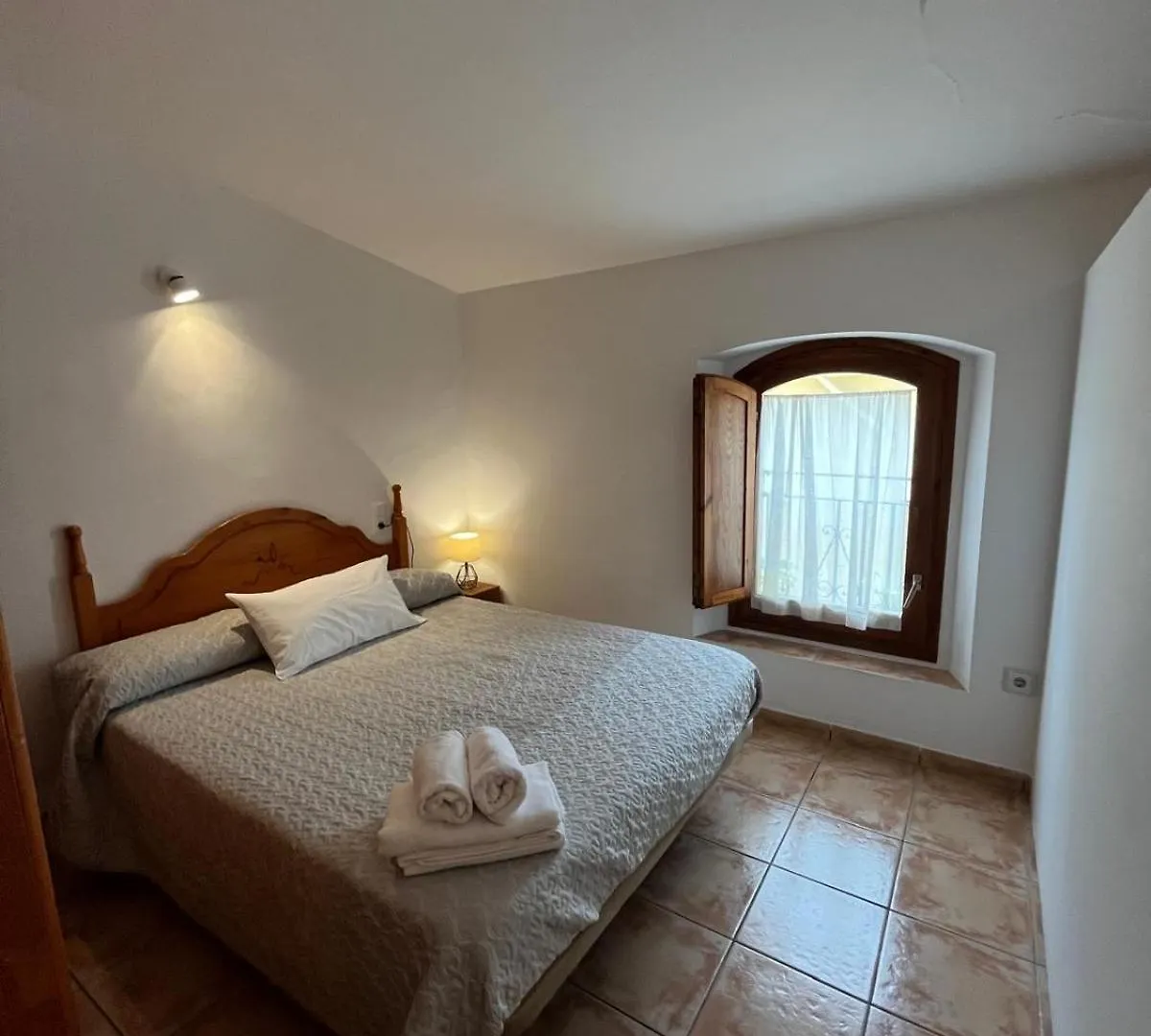 Buhardilla Para Dos En Can Mingu Besalu Apartment